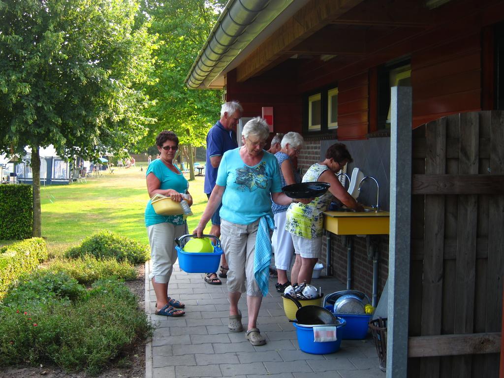 Pipowagen Minicamping De Linde Merselo Buitenkant foto