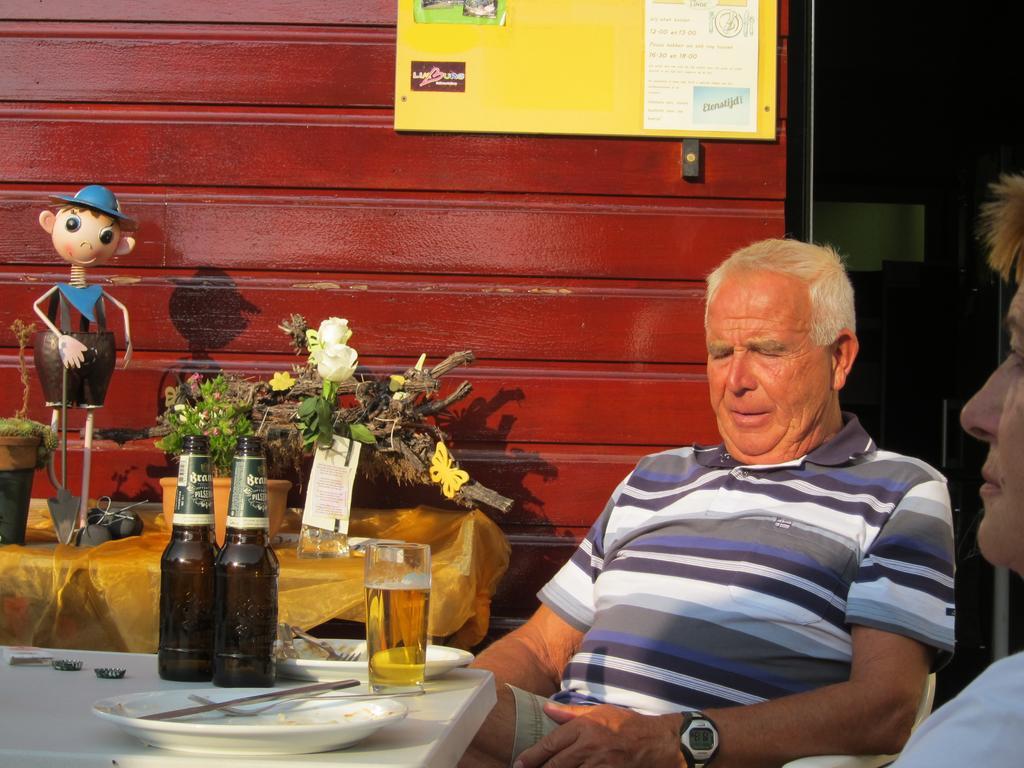 Pipowagen Minicamping De Linde Merselo Buitenkant foto